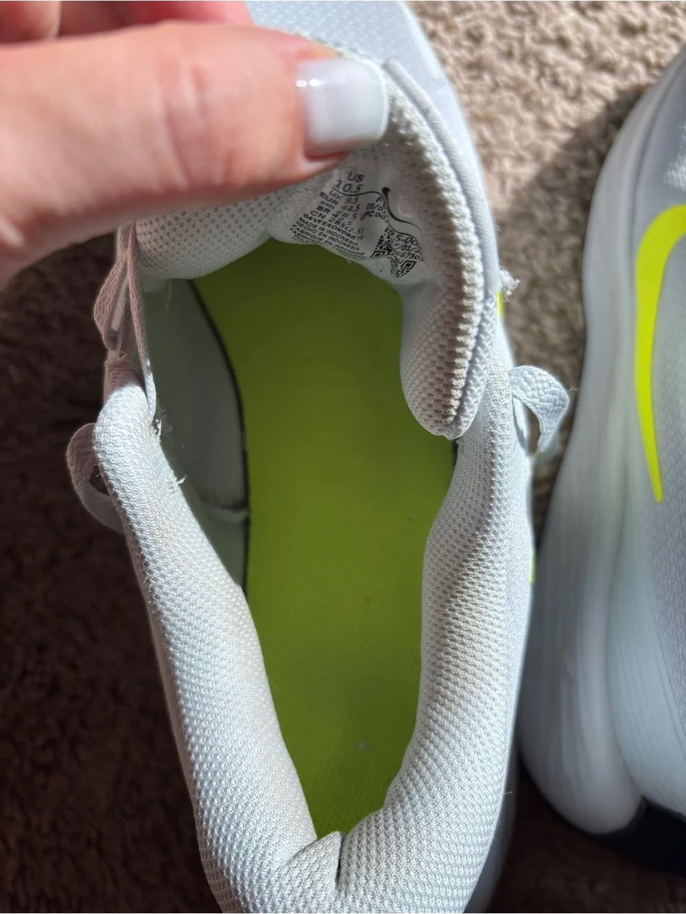 Nike Men’s Light Grey Running Shoes with Neon Yellow Swoosh